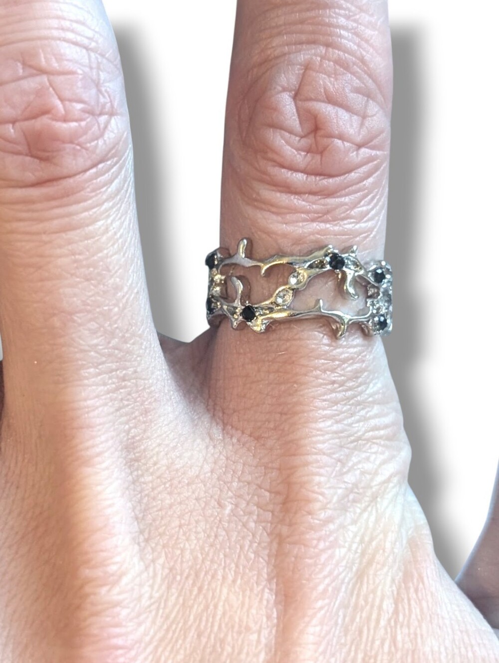 NWT Silver Thorny Barbed Wire Small Black Gemstones Ring Adjustable Size
